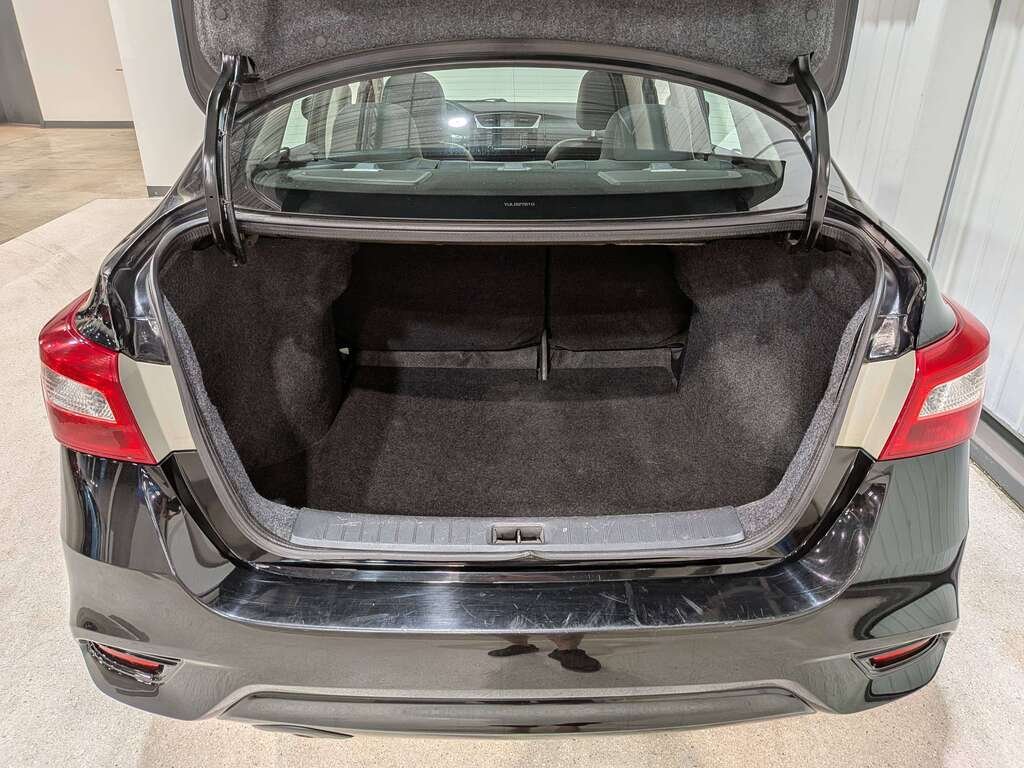 Nissan Sentra 4dr Sdn CVT SR Turbo 2017 Noir Val-David - photo #8