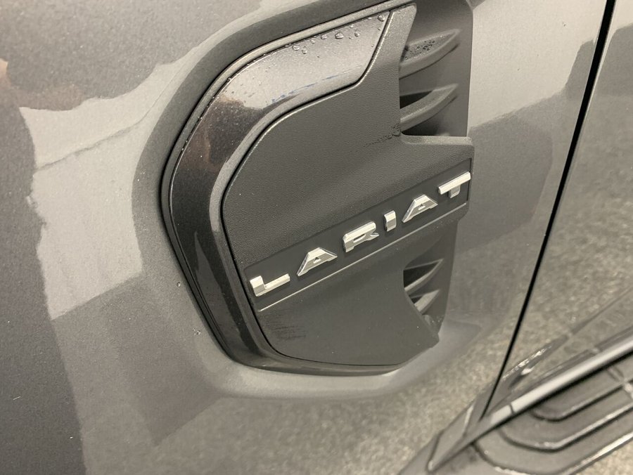 2024 Ford Ranger RANGER LARIAT CREW CAB Grey