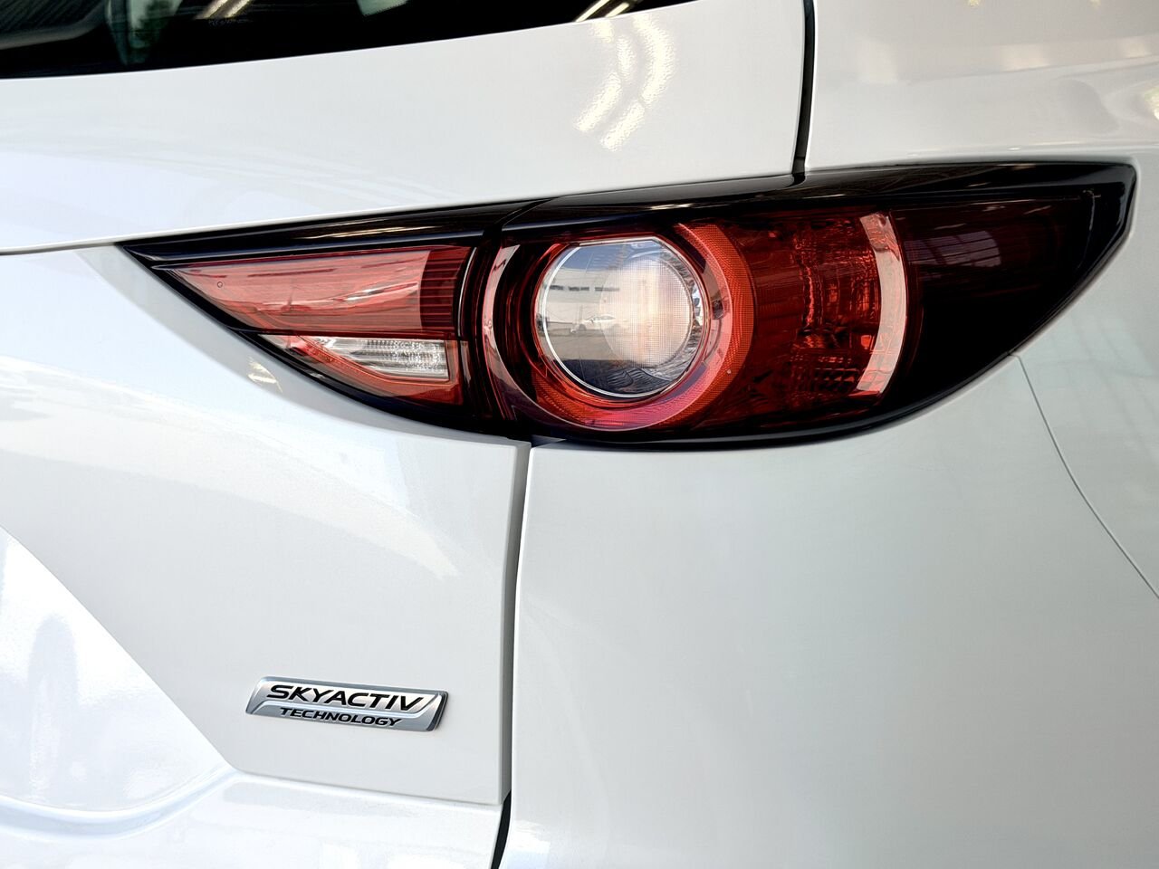 2017 Mazda CX-5 White Notre-Dame-des-Prairies - photo #10
