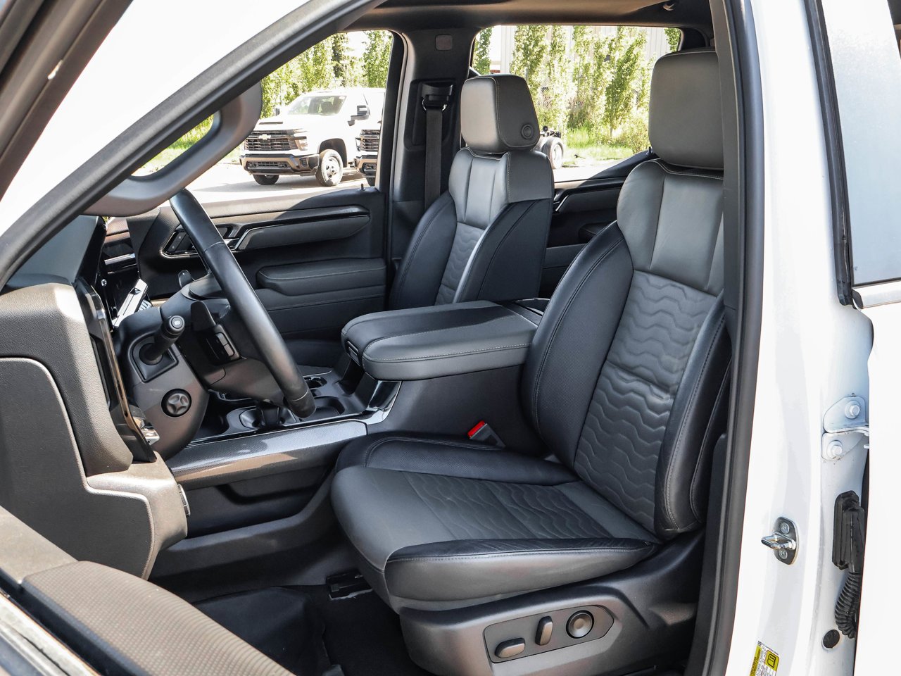 2024 Chevrolet Silverado 1500 4WD Crew Cab 147 ZR2 White Sherwood Park - photo #13