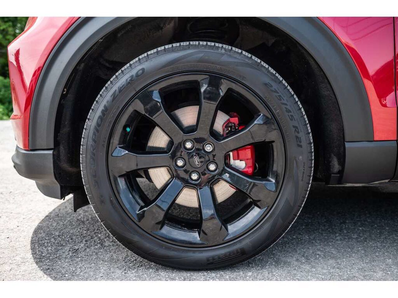 2022 Ford Explorer Red Sainte-Julienne - photo #15