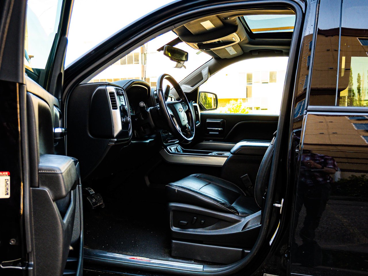 2018 Chevrolet Silverado 1500 4WD Crew Cab 143.5 LTZ w/2LZ Black Sherwood Park - photo #15