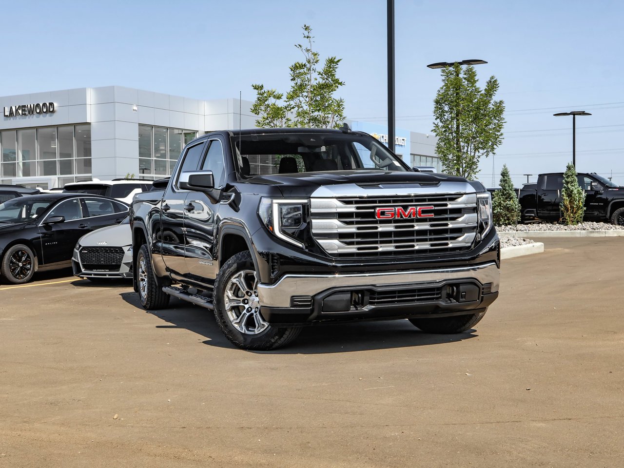 2023 GMC Sierra 1500 4WD Crew Cab 147 SLE Black Sherwood Park - photo #1