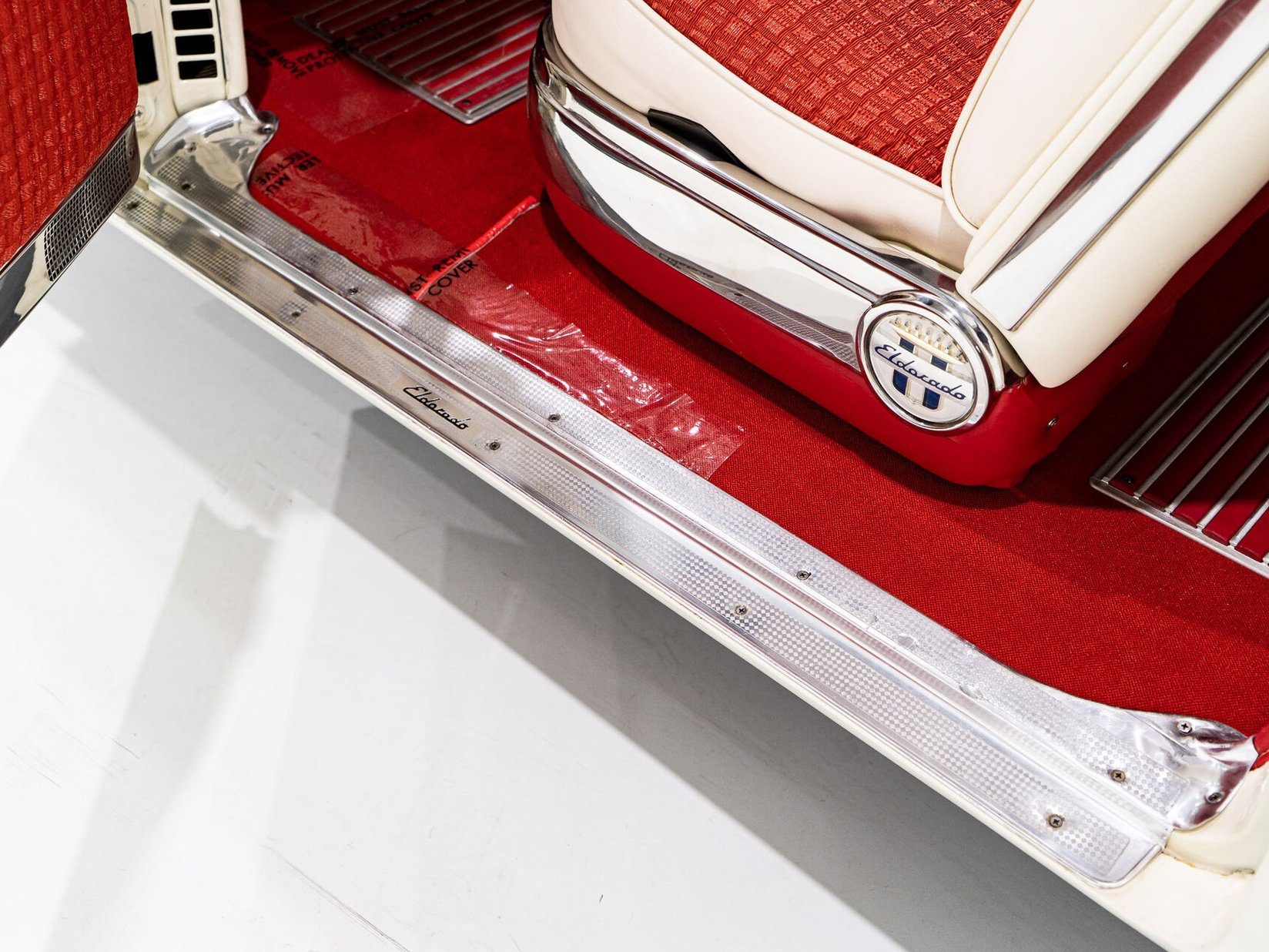 1956 Cadillac Eldorado Seville With Factory A/C | PRIX EN USD White Montreal - photo #79
