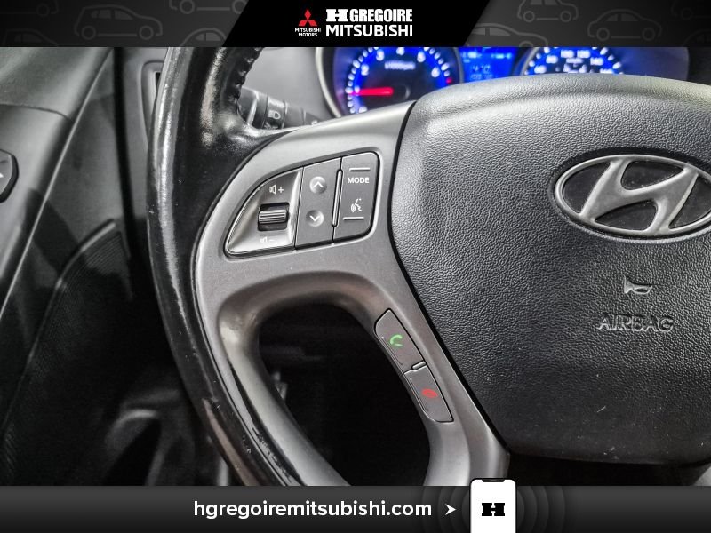 2015 Hyundai Tucson Silver Laval - photo #20