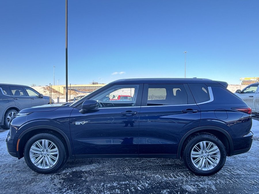 2025 Mitsubishi Outlander Plug-In Hybrid OUTLANDER PHEV LE S-AWC Blue