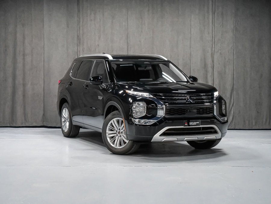 2025 Mitsubishi Outlander Plug-In Hybrid SE Labrador Black