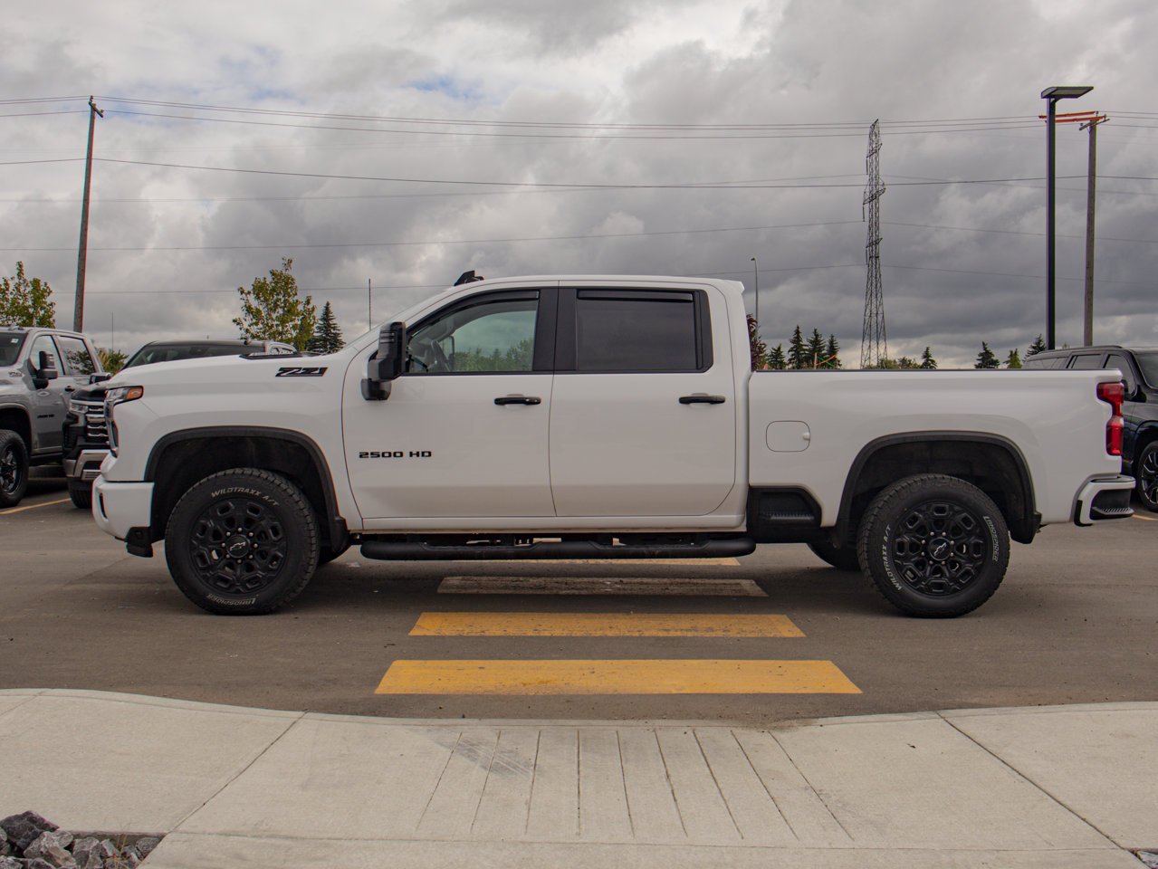 2024 Chevrolet Silverado 2500HD 4WD Crew Cab 159 LT White Sherwood Park - photo #6