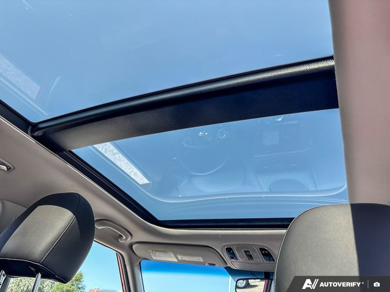 Kia Soul KNDJP3A51J7582744 2018 Rouge Mirabel - photo #28