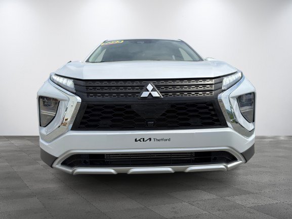 2023 Mitsubishi Eclipse Cross White Thetford Mines - photo #1
