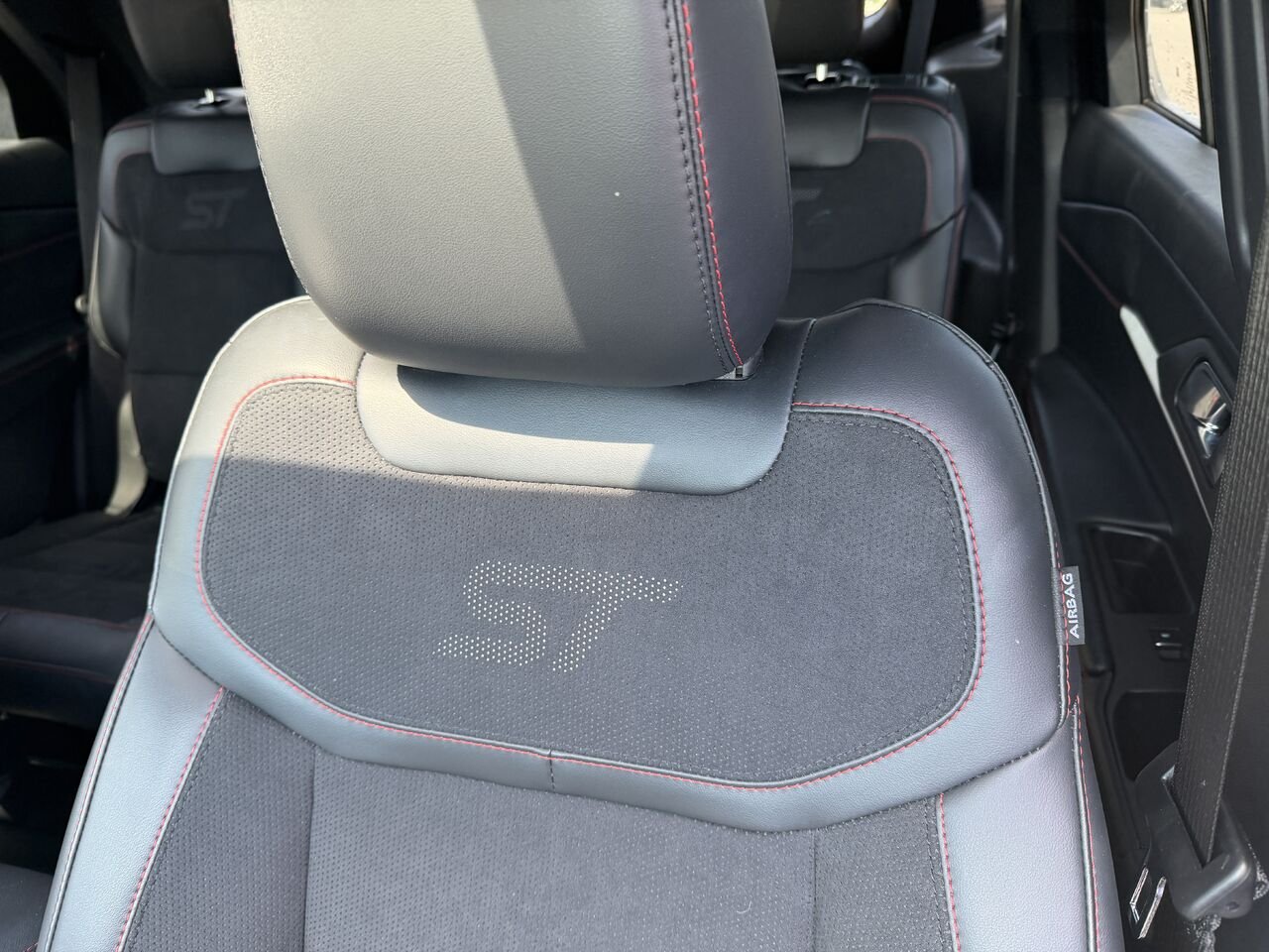 Ford Explorer 2026 Blanc Mont-Laurier - photo #12