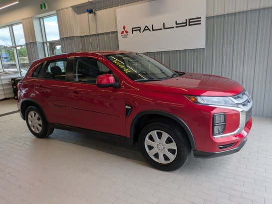 2022 Mitsubishi RVR ES AWD Red