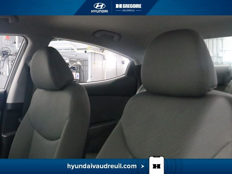 Hyundai Elantra YS42 | Berline 4 portes, boîte automatique, GL 2013 Gris Laval - photo #13