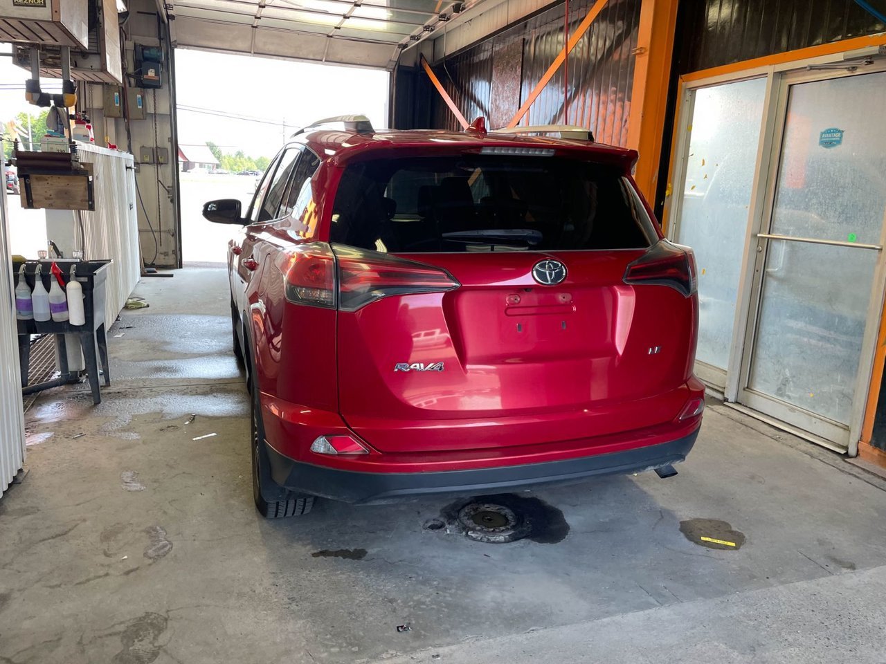 2016 Toyota RAV4 LE *SIÈGES CHAUFF* BLUETOOTH CAMÉRA A/C USB Red Saint-Jérôme - photo #4