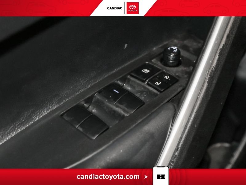 Toyota Corolla 2022 Rouge Saint-Eustache - photo #17