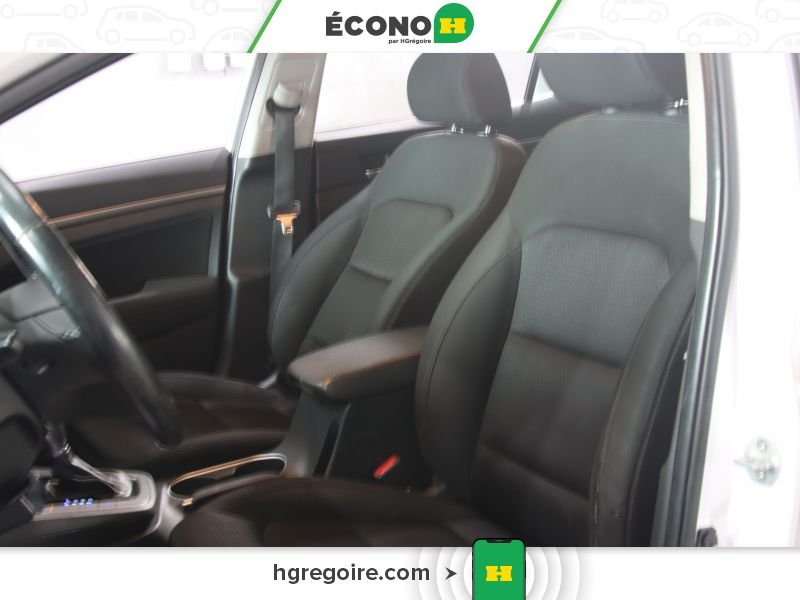 2017 Hyundai Elantra White Laval - photo #15