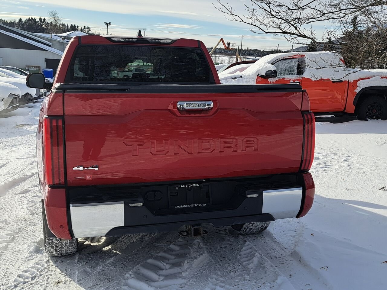 2023 Toyota Tundra Limited CrewMax 4x4 Supersonic Red Lac-Etchemin - photo #3