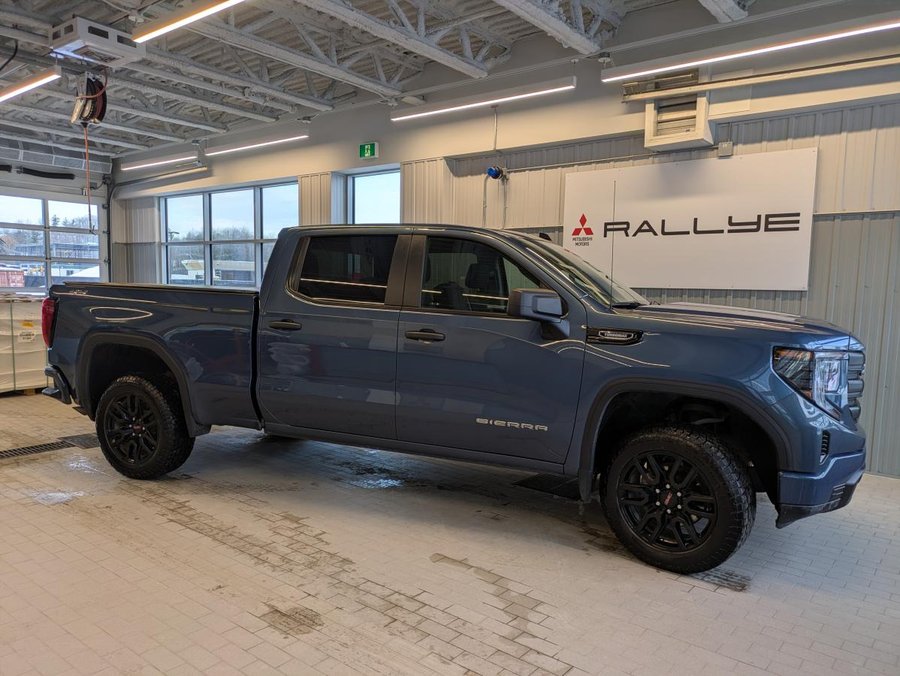 2024 GMC Sierra 1500 4WD Crew Cab 157" Pro Blue