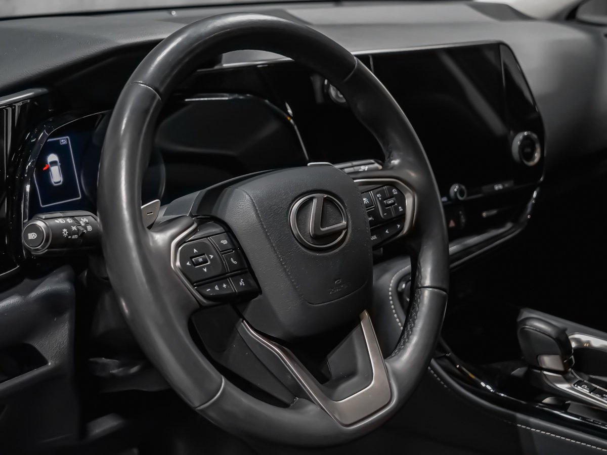Lexus NX NX 350H HYBRID SIGNATURE VOLANT CHAUFFANT 2023 Noir Montréal - photo #7