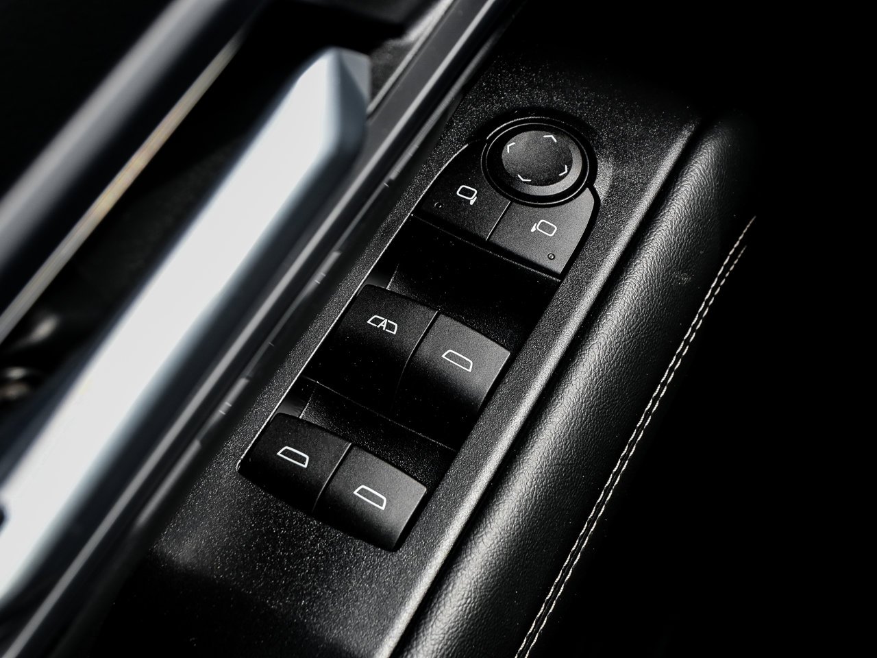 2026 GMC Terrain AWD 4dr Elevation Grey Sherwood Park - photo #17