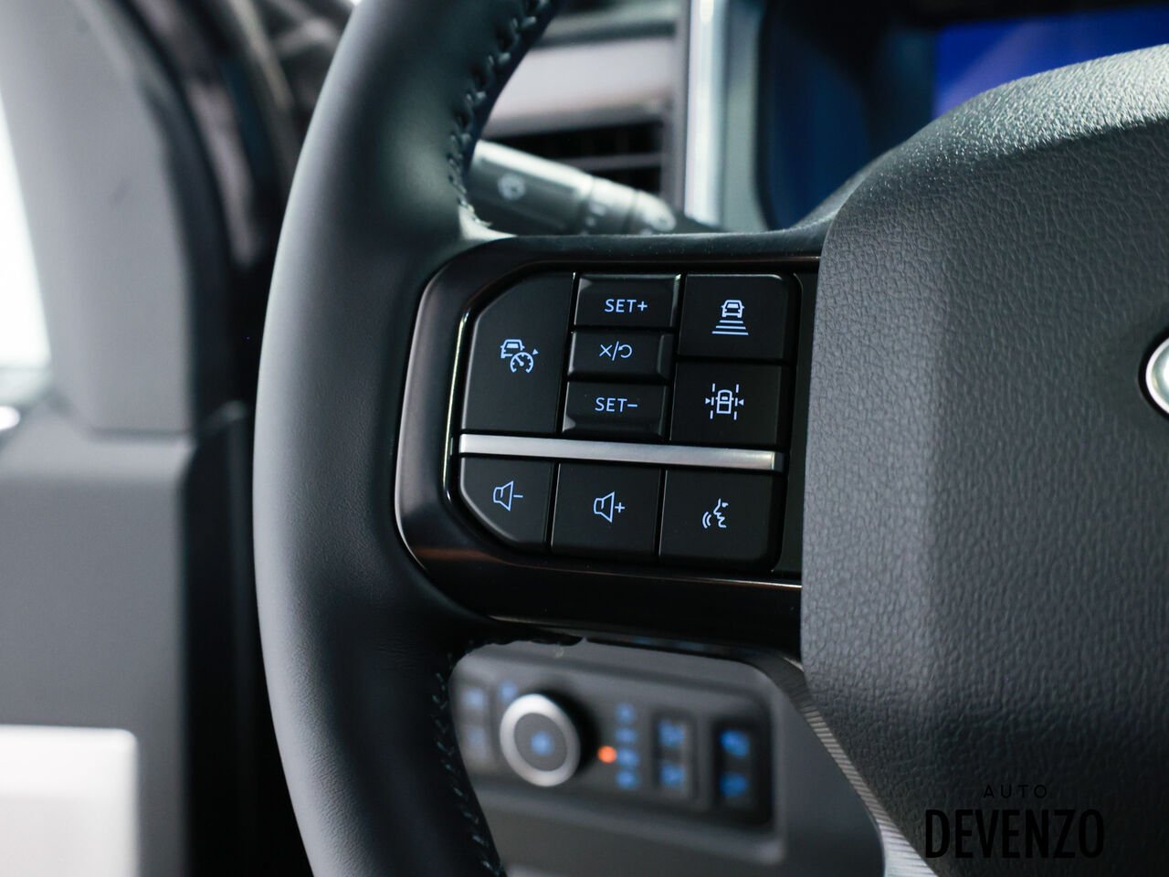 2026 Ford Super Duty F-450 DRW Black Saint-Eustache - photo #15