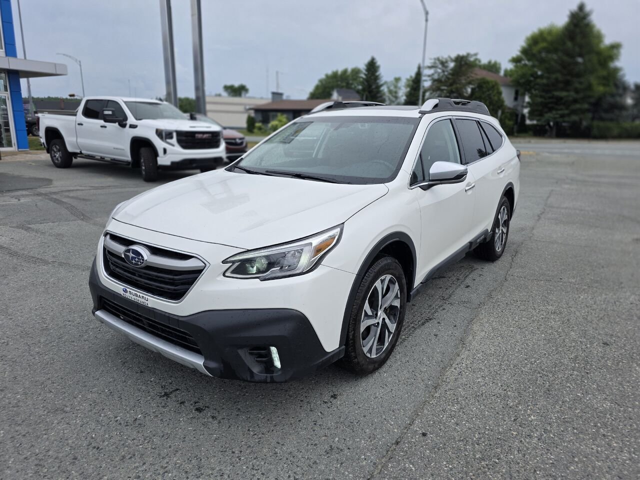 2022 Subaru Outback Premier XT White Rouyn-Noranda - photo #0