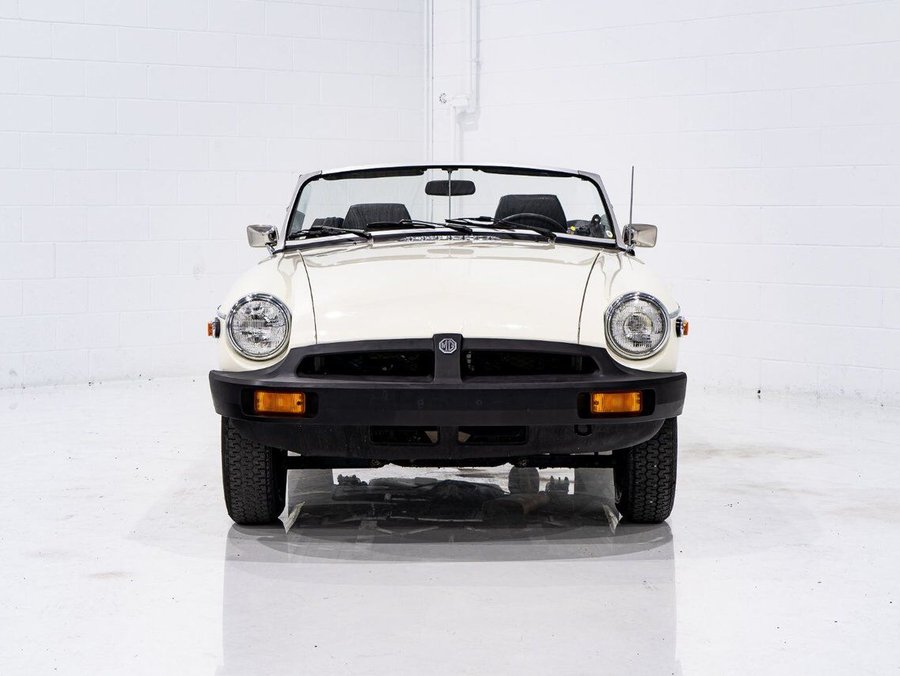 MG B 1979 1979 Blanc