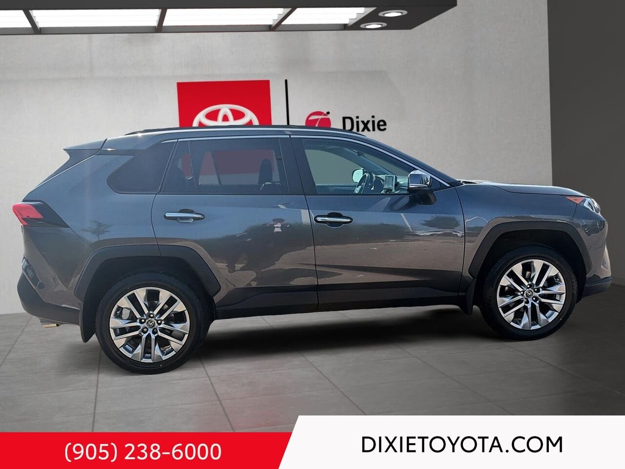 2021 Toyota RAV4 LIMITED AWD / HEATED AND VENTILATED SEATS / MOONROOF / LEATHER SURFACE / ALLOY WHEELS / CARPLAY AND ANDROID AUTO Grey Mississauga - photo #2