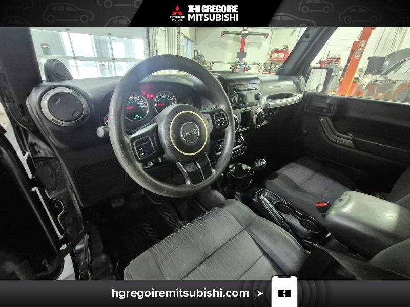 Jeep Wrangler 2011 Noir Blainville - photo #16