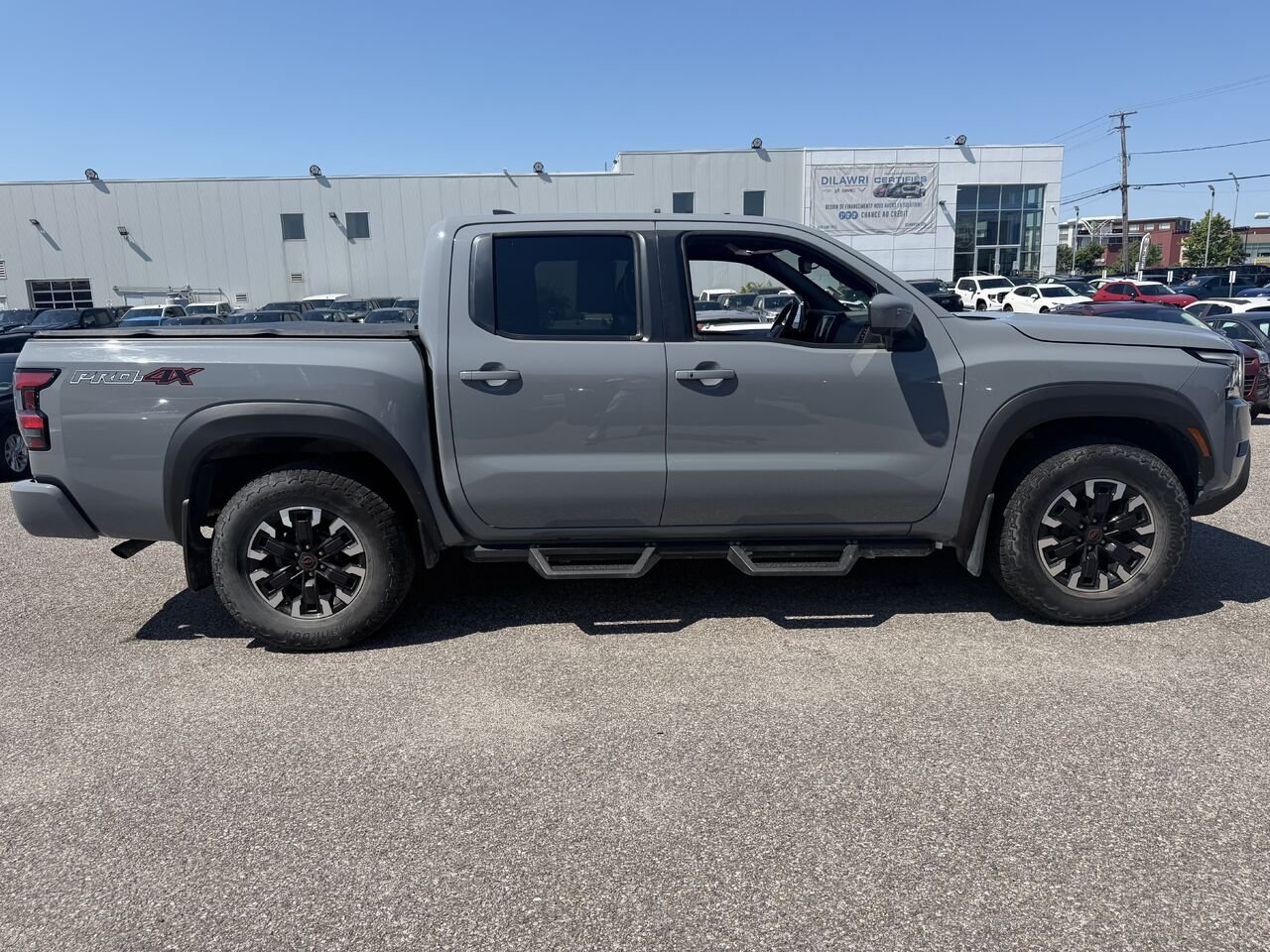 NISSAN FRONTIER PRO-4X SV cabine double caisse longue 4x4 2022 Argent Ottawa & Gatineau - photo #18