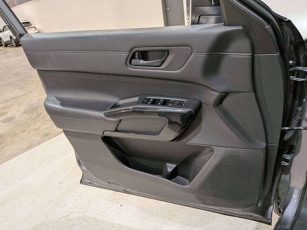 2024 Nissan Pathfinder S 4WD Grey Val-David - photo #33