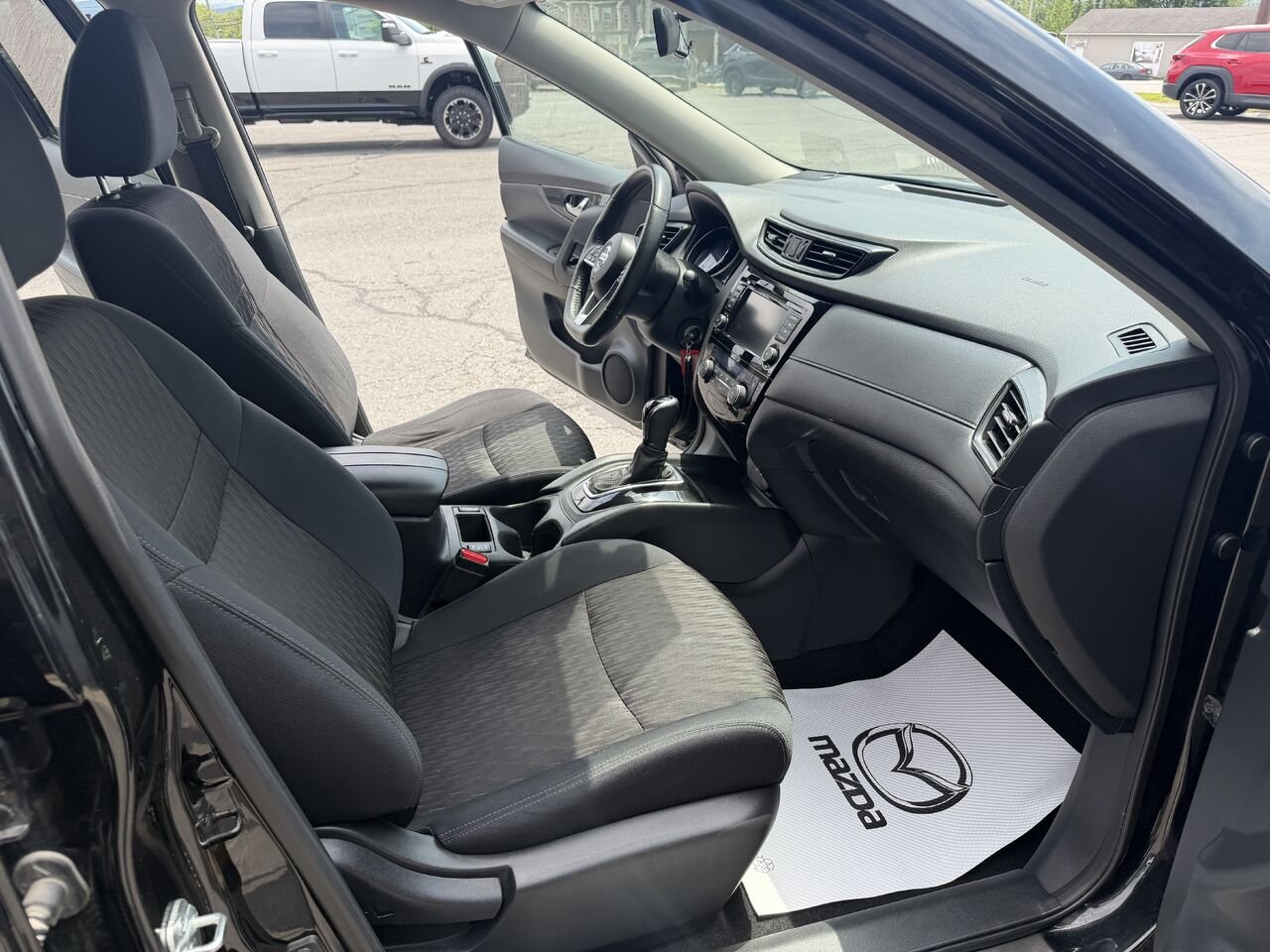 2019 Nissan Rogue Black Lac Mégantic - photo #14