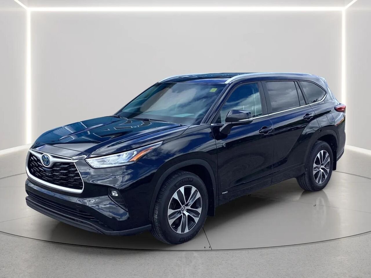 2023 Toyota Highlander XLE AWD Black Gatineau - photo #0