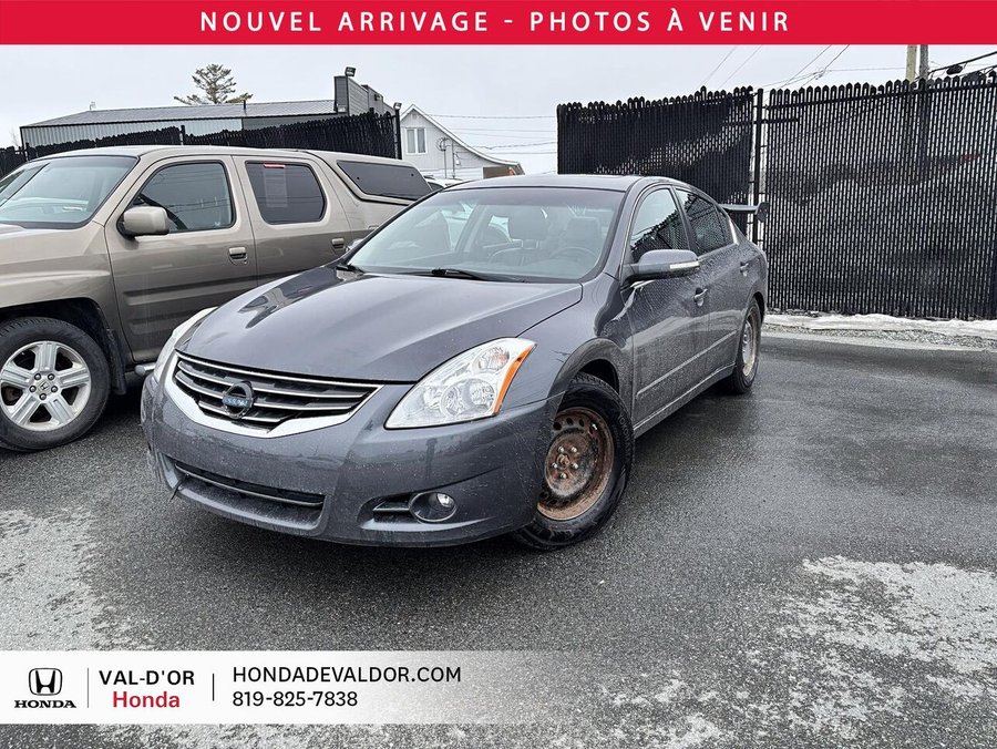 2012 Nissan Altima 2012 Grey