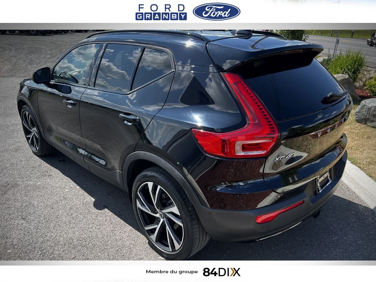 2021 Volvo XC40 Black Granby - photo #5