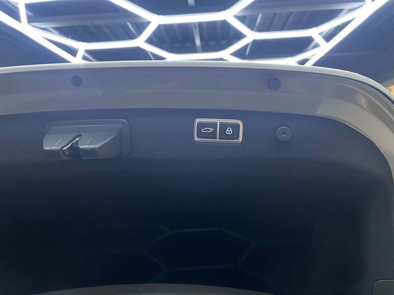 Genesis G70 2024 Gris Blainville - photo #13