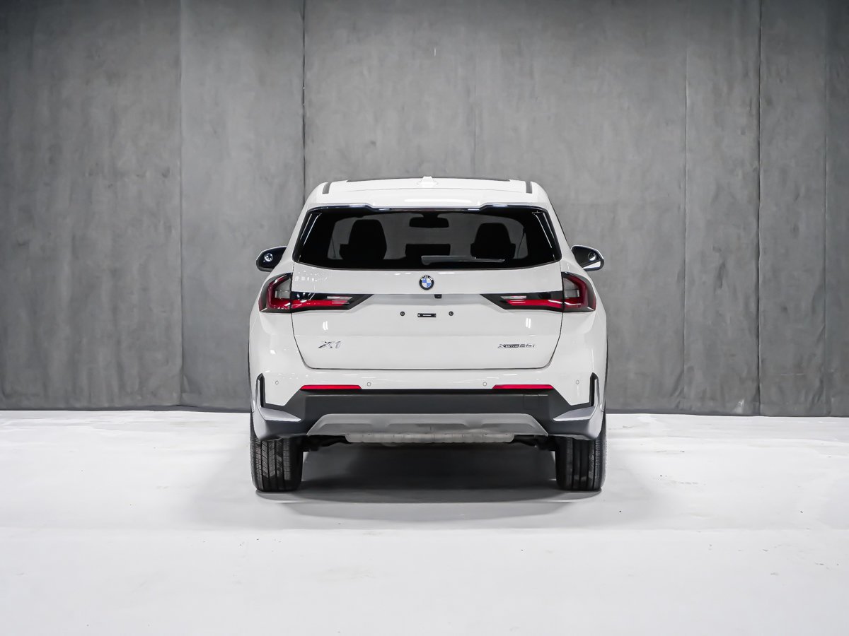 2024 BMW X1 XDRIVE28I TOIT PANORAMIQUE VOLANT CHAUFFANT White Montreal - photo #4