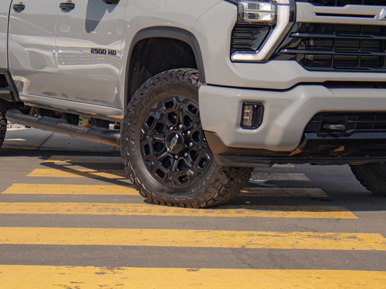 2024 Chevrolet Silverado 2500HD 4WD Crew Cab 159 LT Grey Sherwood Park - photo #5