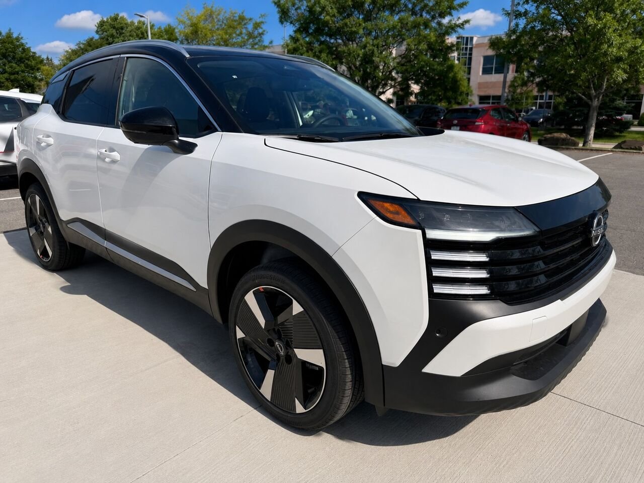 NISSAN Kicks KICKS SR PRIVIL GE 2026 Blanc d'Aspen triple couche/Noir intense Châteauguay - photo #6
