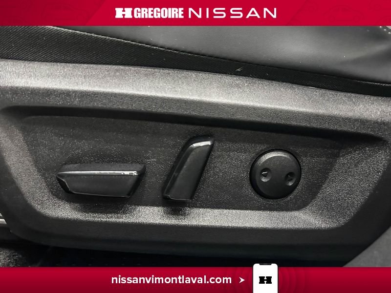 Nissan Rogue 2023 Blanc Laval - photo #21