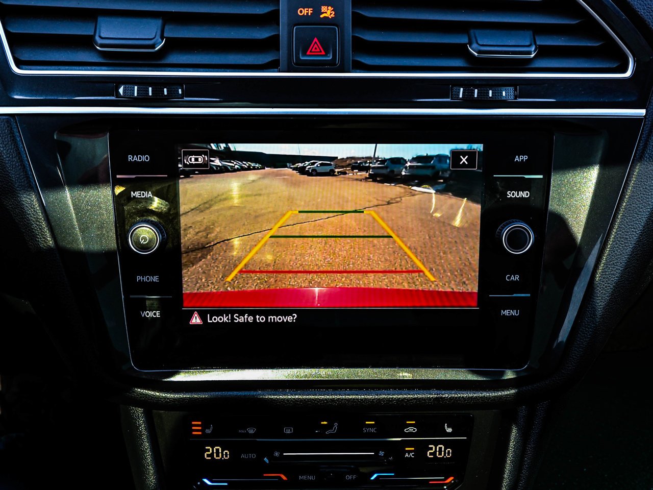 2024 Volkswagen Tiguan Comfortline R-Line Black Edition 4MOTION Red Sherwood Park - photo #25