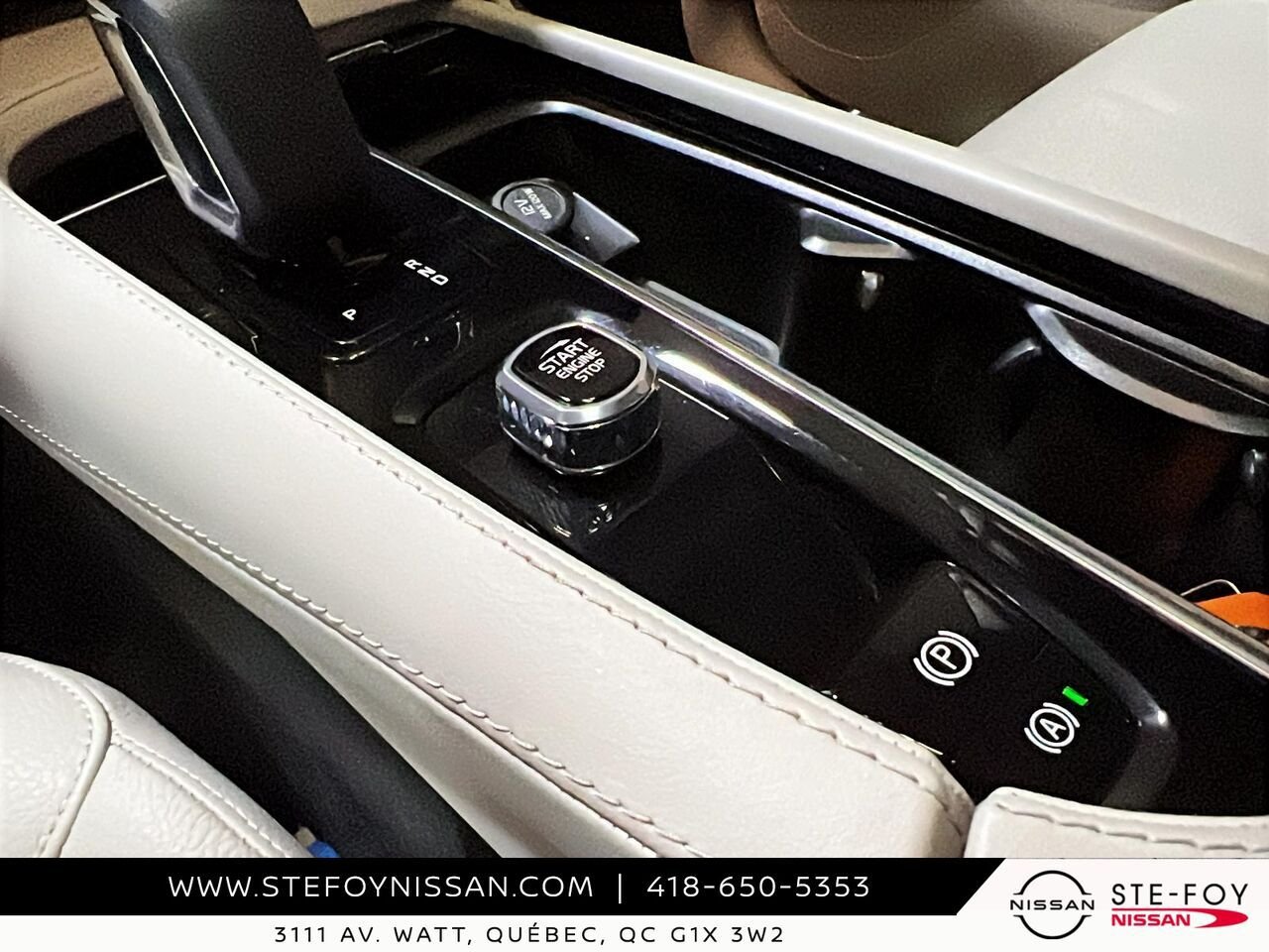 Volvo XC90 Recharge PLUS BRIGHT THEME PHEV 2024 Gris Ste-Foy - photo #15