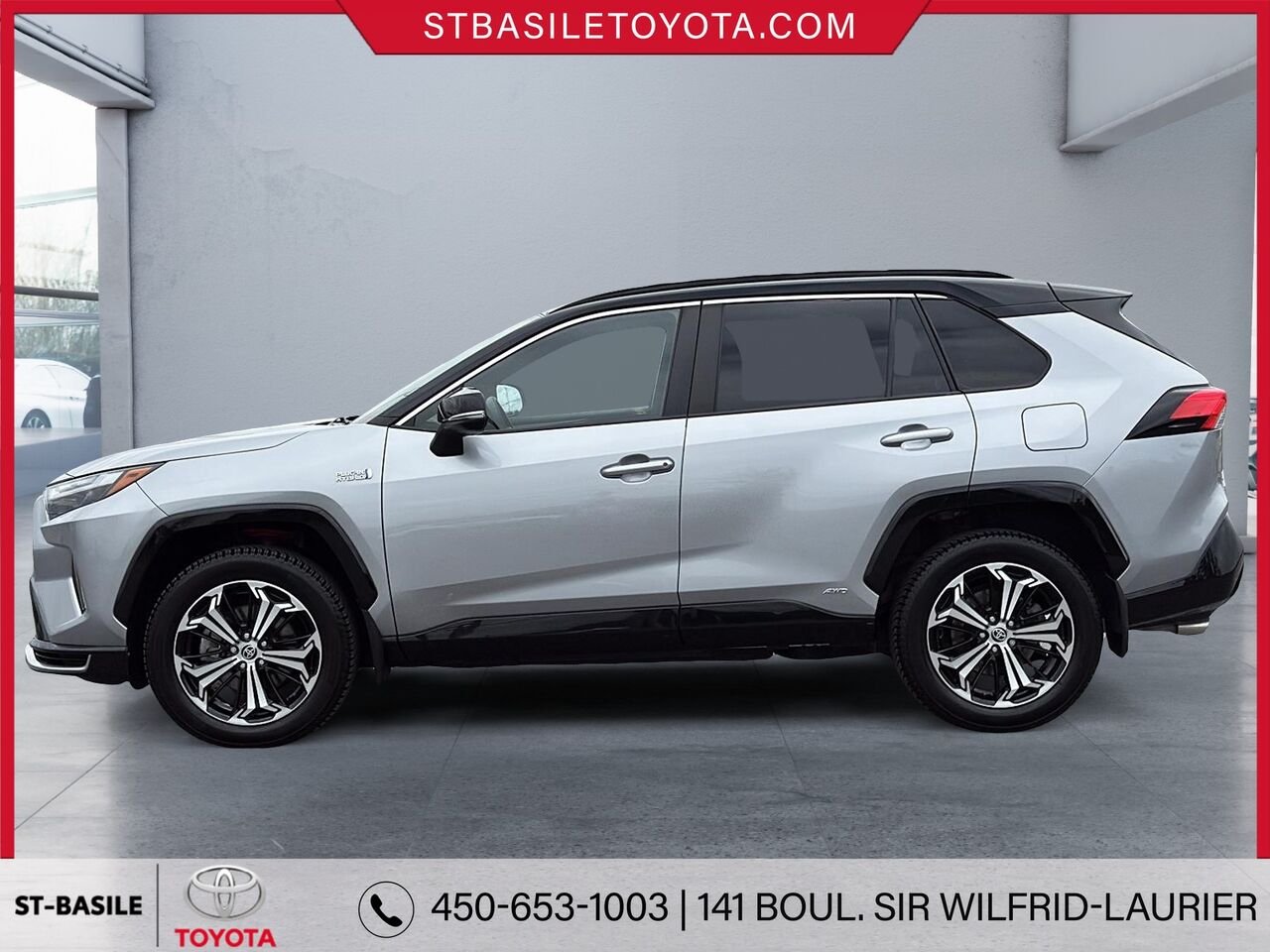 Toyota RAV4 PRIME 2023 Ciel argent métallisé avec toit noir Saint-Basile-le-Grand - photo #7