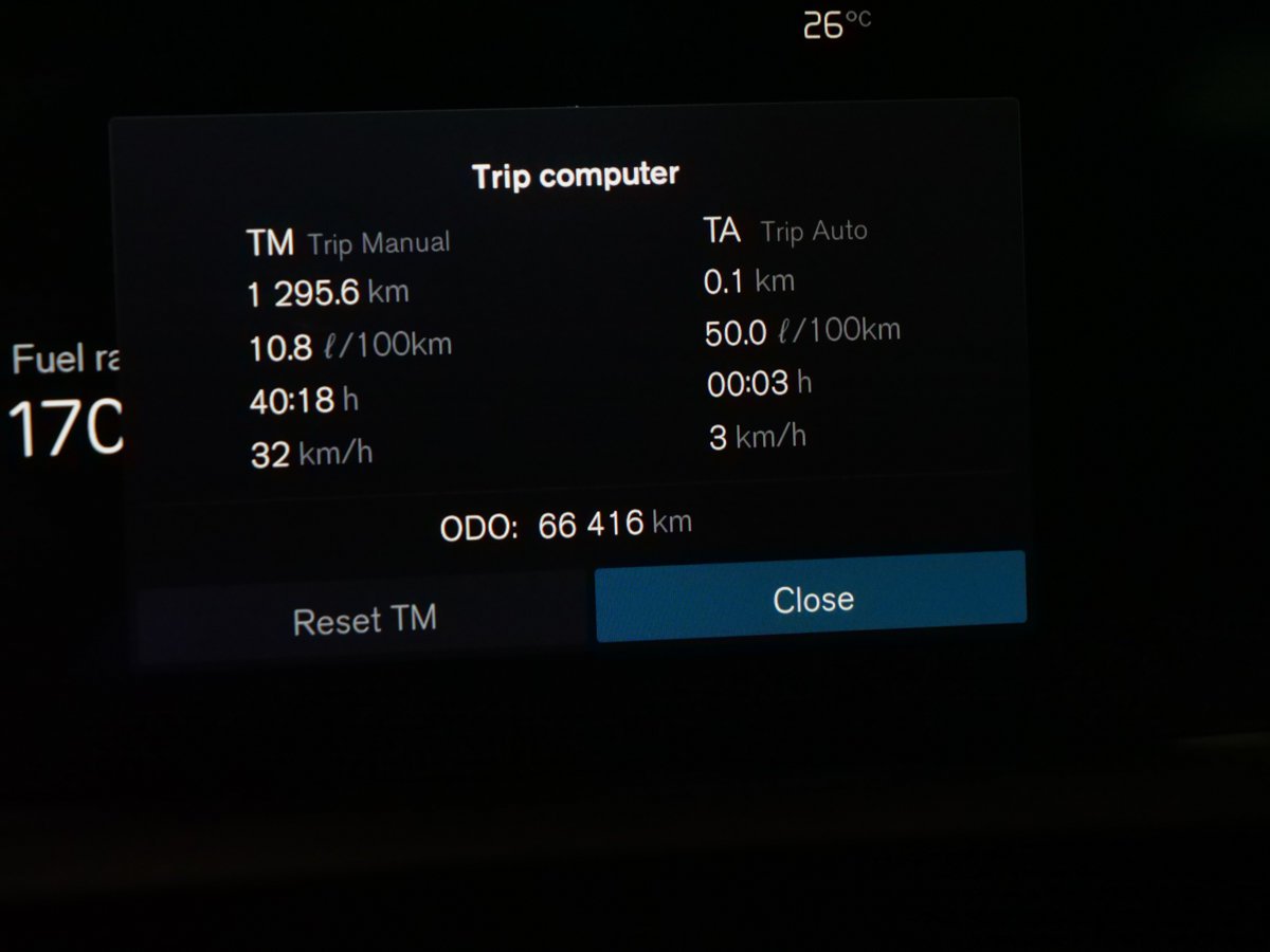 2023 Volvo XC90 B6 ULTIMATE DARK Grey Montreal - photo #10