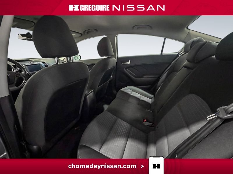 Kia Forte 2017 Gris Laval - photo #24
