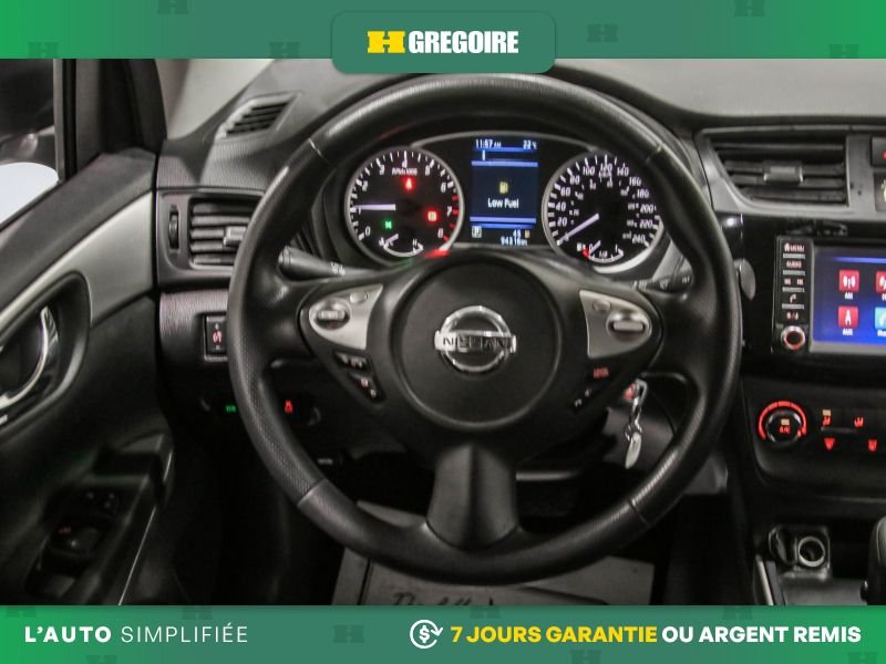 Nissan Sentra 2019 Blanc Laval - photo #17