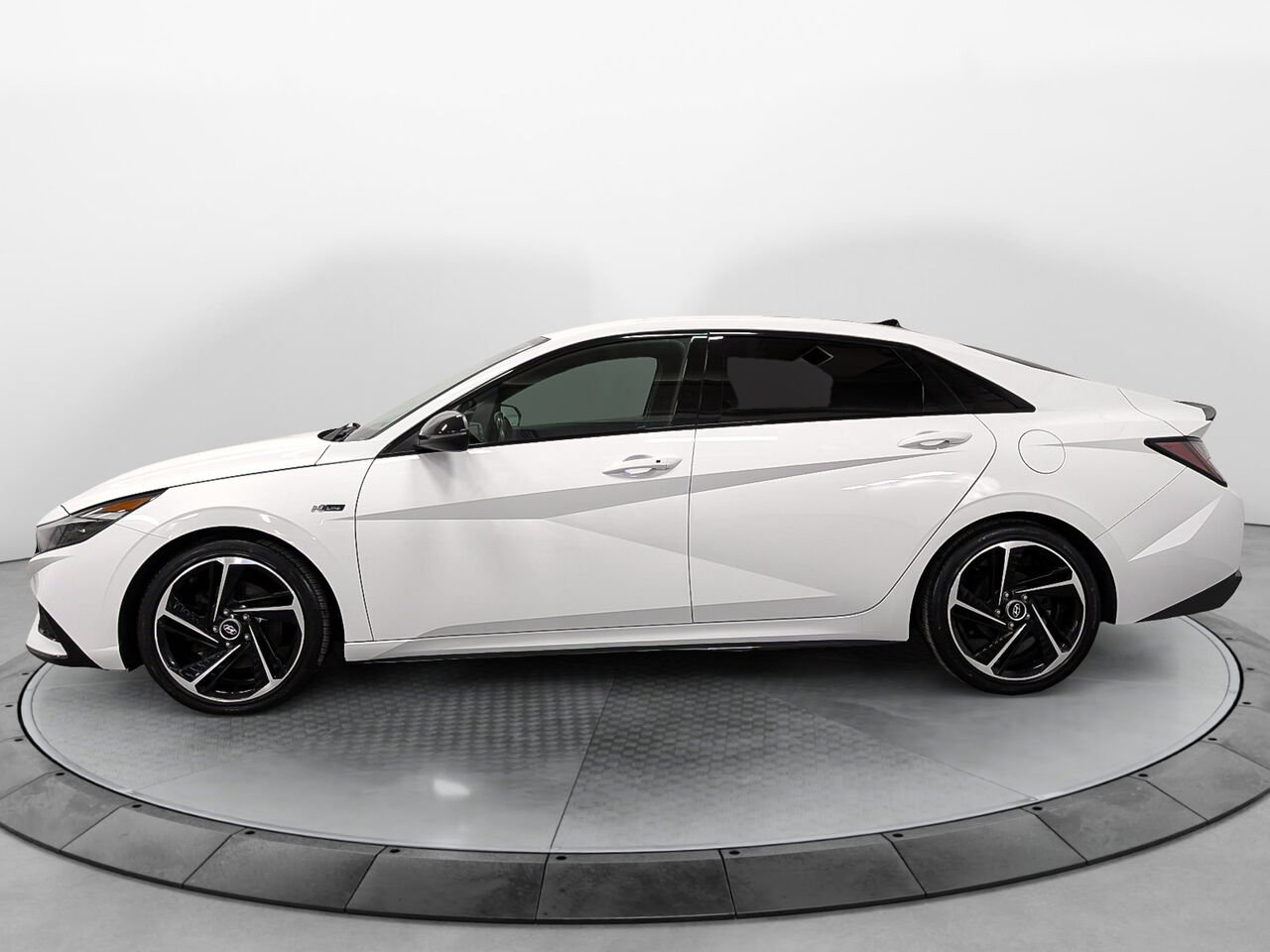Hyundai ELANTRA Sedan N Line 1.6L Turbo Système de Son Bose 2021 Blanc Sherbrooke - photo #1