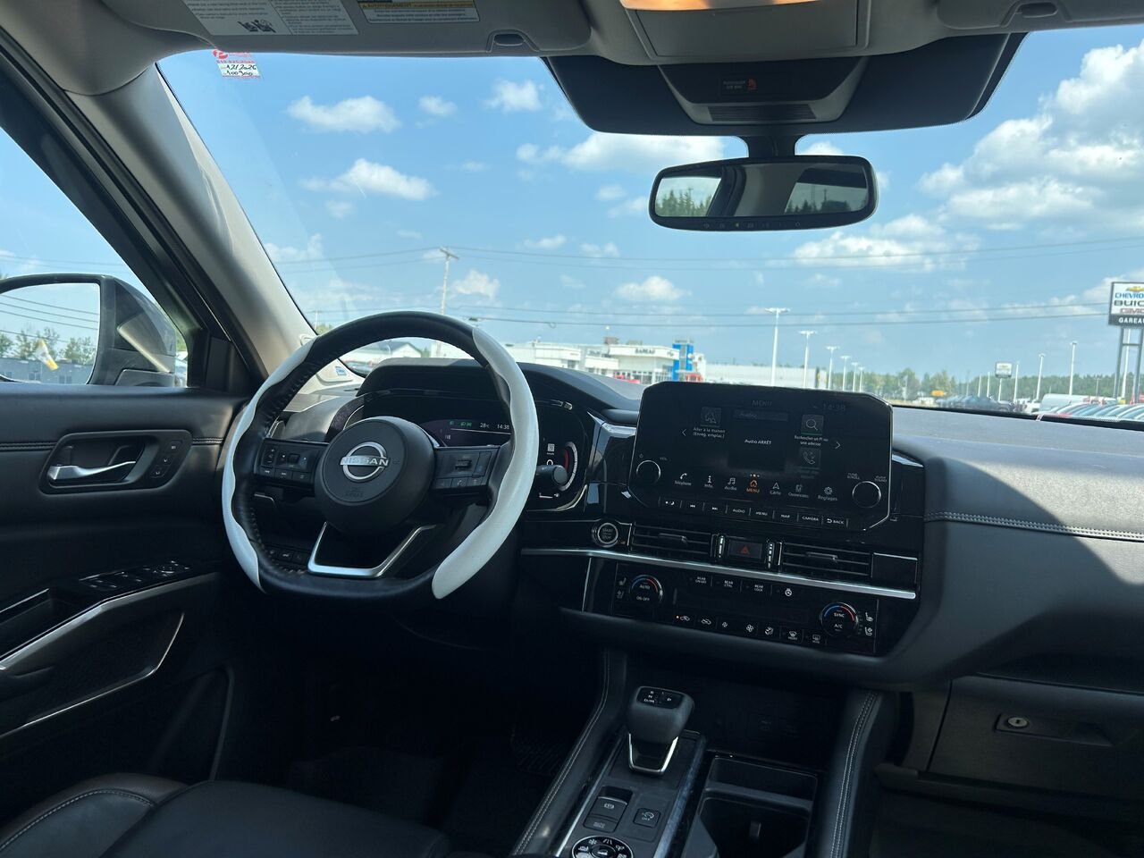 Nissan Pathfinder Platinum 4 RM 2022 Noir Val-d'Or - photo #2