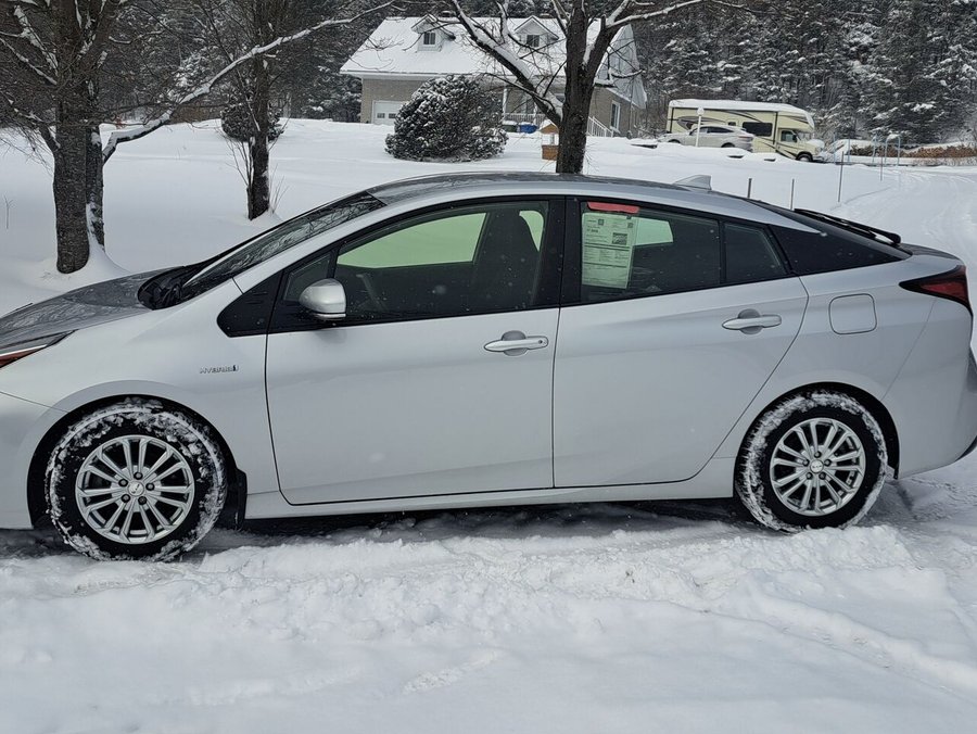 Toyota Prius 2021 2021 Argent classique métallisé