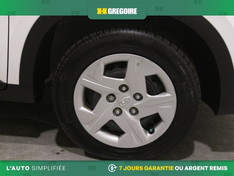 2024 Hyundai Venue White Blainville - photo #31